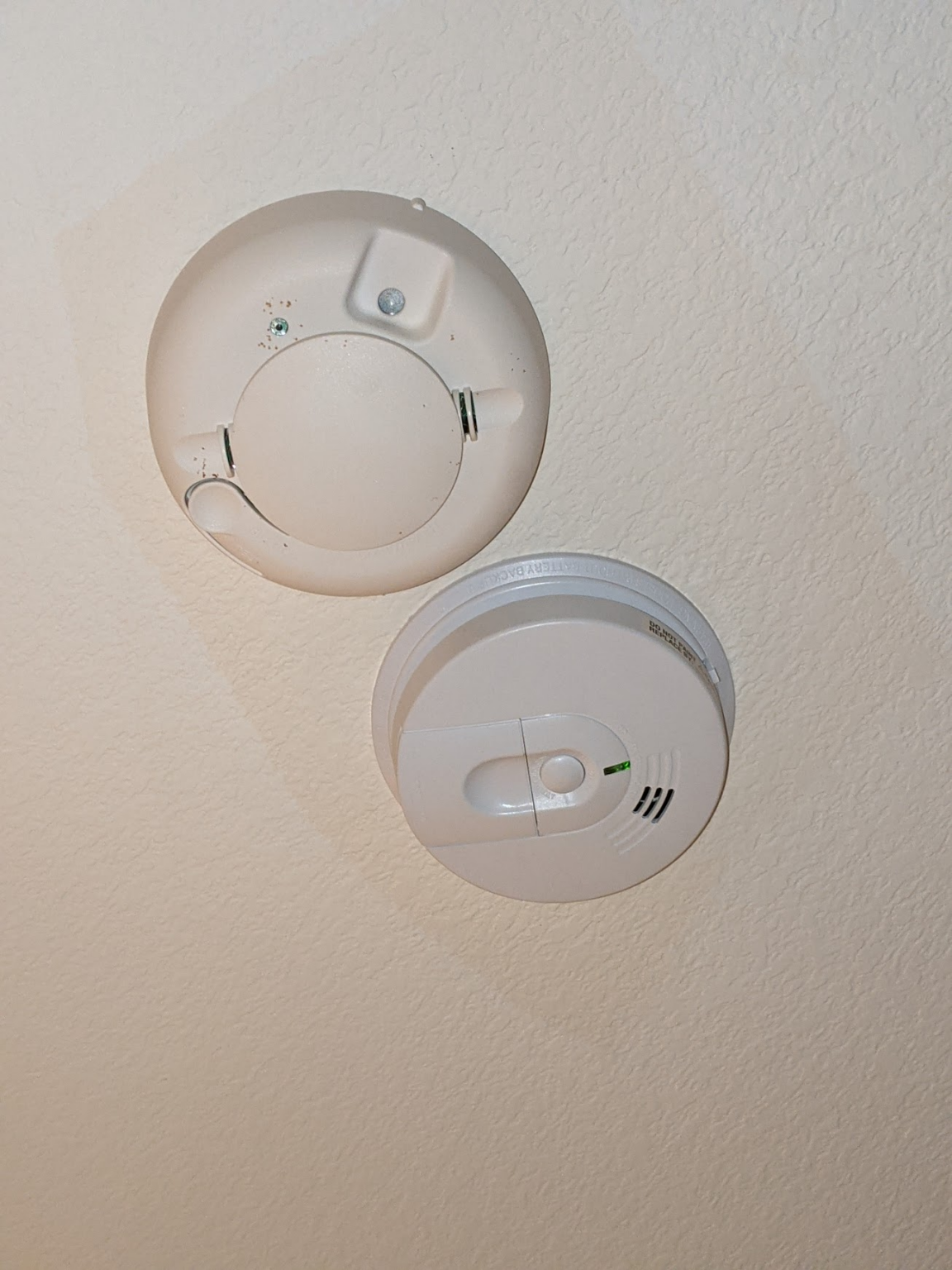 7 Ways to Find Hidden Cameras Anywhere