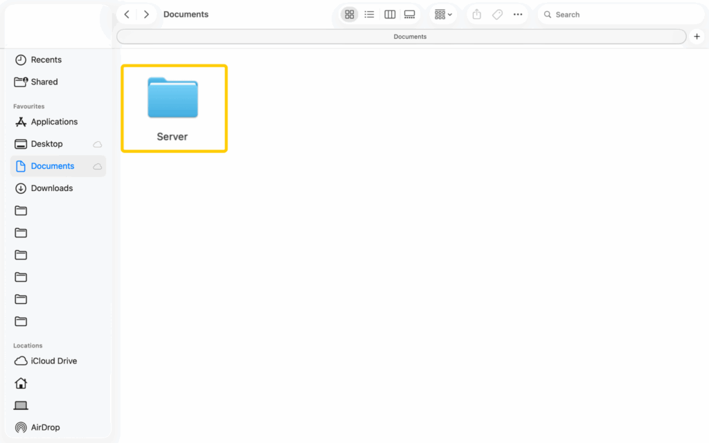 Server folder in Downloads on macOS.